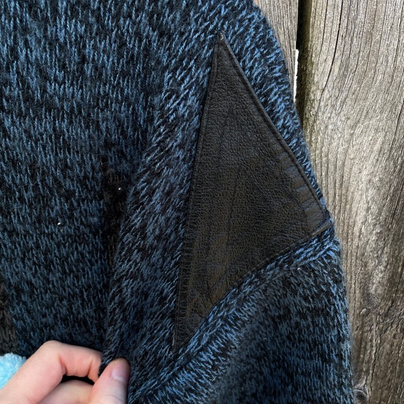 Vintage Sweater with Leather Details - Picture 4 of 6